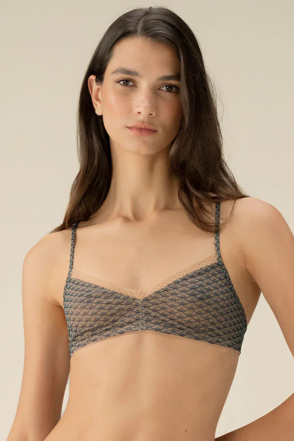 חזיה מבד טול מודפס ללא עצם וללא ריפוד